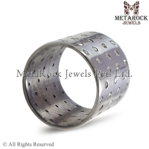 Bisel de diamantes naturales plata 925 oxidado banda de eternidad Unisex de moda, anillo de la joyería al por mayor - Product Image 3