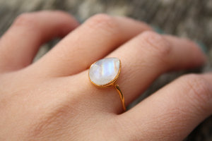 Gorgeous Rainbow <b>Moonstone</b> New Fashion 925 Sterling Silver Engagement <b>Ring</b> Unisex Wedding Anniversary Jewellery - Product Image 2