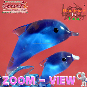Figurines de dauphins jumeaux en verre borosilicate bleu profond, sculptures en verre faites à la main pour la décoration de la maison et les objets de collection - Product Image 3
