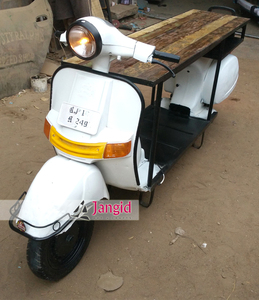 Mesa de Bar de Reproducción de Scooter Vintage Indio, Muebles de Bar de Diseño de Restauración de Automóviles de Lujo para Hoteles y Restaurantes - Product Image 1