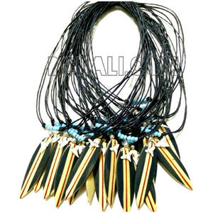 Balinais Surf Mini Conseil Pendentif Collier Unisexe Bois Alliage Corde Chaîne Punk Style Surf-Thème Planche De Surf Collier En Cuir Chaîne - Product Image 1