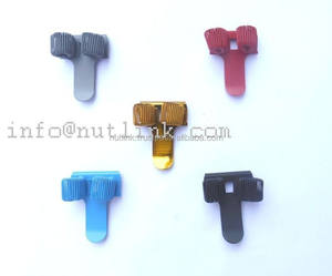 Porte-stylo de bureau bleu ciel avec porte-badge intégré et accessoires - Product Image 2