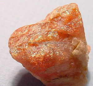 Pierres brutes de sunstone naturelle Coszcatl Exports en gros - Origine indienne, couleur rose rouge, effet optique certifié, modèle - Product Image 2