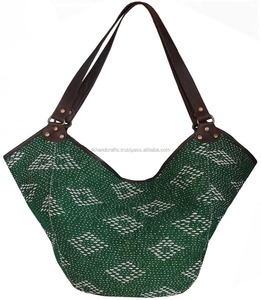 กระเป๋าถือปักลายสไตล์วินเทจจากอินเดียสีทอง - Product Image 1