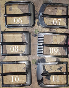 Cinturón de cuero de vaca para hombre con hebilla personalizada, hecho en Pakistán - Product Image 3