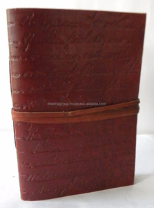 Journal en cuir gaufré fait main de qualité supérieure avec fermeture à sangle et papier fait main pour écrire et dessiner des cadeaux de bureau - Product Image 2