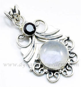 925จี้เงินสเตอร์ลิงประดับพลอยมูนสโตนและล็อคด้วยเพชรเครื่องประดับทางศาสนาของผู้หญิงสำหรับโอกาสคริสเตียน - Product Image 1