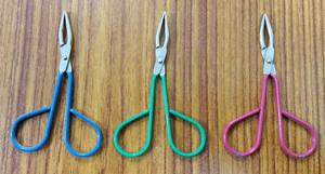 Cuchillas de acero inoxidable curvas y rectas Tijeras de belleza con punta afilada para pinzas de cejas Mango de plástico y acero - Product Image 2