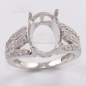 แหวนแต่งงานเงินแท้ 925 แบบฝังเพชรทรงกรงเล็บ ทุกขนาด หินกลางทรงรีขนาด 10x14 มม. ยังไม่ได้ฝัง - Product Image 1
