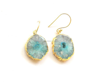 Ensemble de boucles d'oreilles créoles Double pierre de bohème galvanisée naturelle faite à la main Multi Solar Quartz Gemstone Gold Main Stone Zircon Gift - Product Image 2