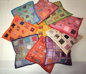 Vente en gros de housses de coussin 16 pièces Art indien ethnique Vintage carré taies d'oreiller feuille imprimé animal brodé Patchwork décor - Product Image 2