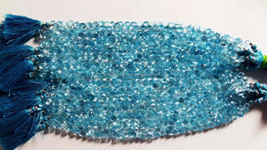 Vente en gros de perles semi-précieuses naturelles en forme de goutte d'oignon topaze bleu ciel qualité supérieure pour la fabrication de bijoux - Product Image 2