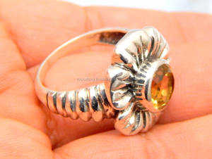 Anillo de Boda Clásico de Plata de Ley 925 con Gema de Cuarzo Limón - Product Image 4