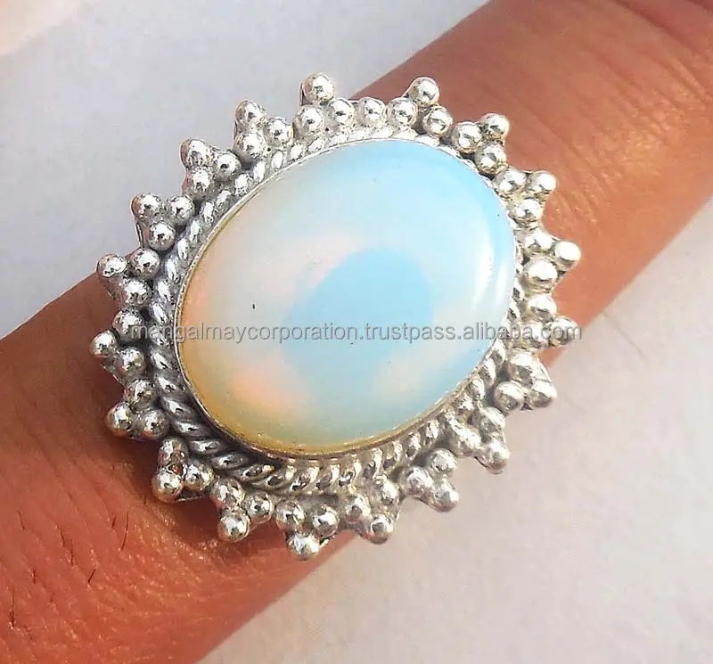 Stile classico bianco Opalite quarzo forma ovale orecchino 15 mm nella dimensione lunetta Set anello In argento 925 gioielli per abbigliamento da festa gioielli