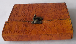 Diario de cuero con estampado floral con candado Cuaderno estampado de follaje hecho a mano para escribir, dibujar y regalar, negocios, uso - Product Image 4