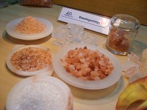 Lampes sculptées en sel de l'Himalaya pour la décoration de la maison - Product Image 4