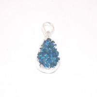 Pendentif Bohème Fait Main en Argent Plaqué Sterling avec Druzy Multi-Pierres Naturelles en Forme de Poire, Pierre de Naissance Paon, Tendance pour Fêtes