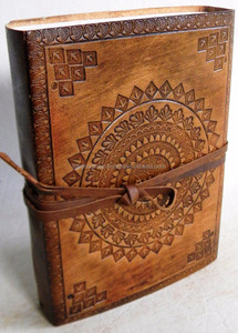 Fait main Bouddha Religieux Journal en cuir Antique en relief fermeture à sangle couleur beige en cuir cahier - Product Image 2