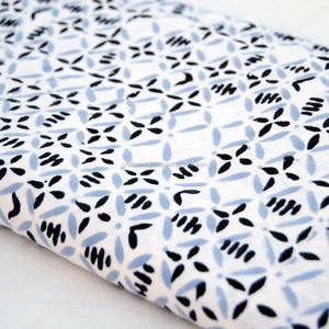 Vente en gros de tissu de voile de coton indien léger fait à la main écologique imprimé en bloc en blanc rideau de couture pour chemise pour garçons - Product Image 2