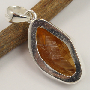 Meilleure vente Fabuleux pendentif fabriqué à la main Naturel CITRINE Pierre précieuse brute brute 925 Sterling Silver Bezel Setting Third Party - Product Image 2