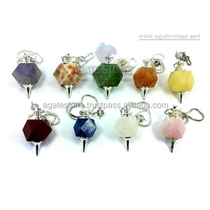 Pendule en pierre précieuse mélangée, facetté octogonal, gravé, imitation antique, métaphysique, nouvel âge, art et objet de collection, vente mondiale - Product Image 4