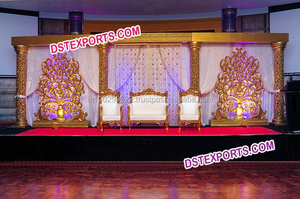 Hermoso Escenario Dorado para Ceremonia de Boda India, Escenario con Pilares Dorados, Nuevo Diseño Asiático de Moda para Recepciones, Massachusetts - Product Image 3