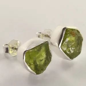 ต่างหูเงินแท้ 925 ประดับพลอยเพอริดอตทรงหยดน้ำธรรมชาติ งานแฮนด์เมด สไตล์น่ารัก ทันสมัย ขายดี เหมาะสำหรับงานแต่งงานและงานปาร์ตี้ - Product Image 1