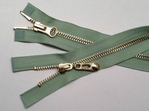 High Quality Two-Way Auto-Lock Brass Metal Zipper Open-End for Shoes Garments Bags-Wholesale - Product Image 6