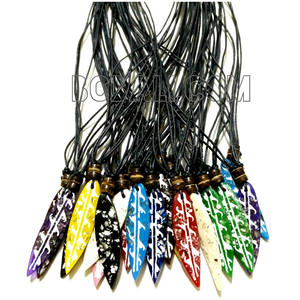 Resina Surf Colgante Mezcla de colores Collares Cuerdas de cuero Hecho a mano Paquete de envío gratis - Product Image 3