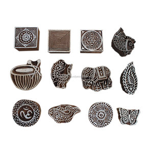 Blocs d'impression en bois mélangés à la main pour l'artisanat Blocs en bois personnalisés - Product Image 1