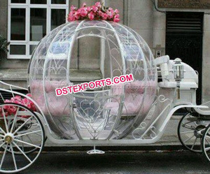 Carrosse de Cendrillon pour Mariage, Entrée des Mariés sur un Carrosse de Cendrillon Blanc, Carrosse de Cendrillon pour Mariage - Product Image 4