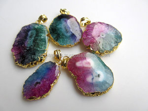 Pendentifs en Quartz solaire à bords dorés sans nickel Connecteurs Druzy galvanisés Tranche de stalactite Charme Résultats de bijoux en laiton - Product Image 1