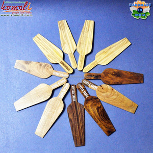Espátula de madera con textura natural y diseño personalizado - Product Image 4