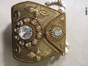 Mesdames H4092 Sacs de soirée en métal à la mode, faits à la main, or, argent, demi-lune, pierre perlée, pochette de fête en ligne - Product Image 2