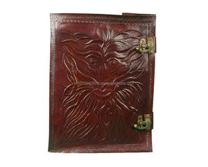 Diario de cuero genuino hecho a mano libro en blanco de hechizos celta Greenman en relieve tapa blanda con páginas blancas en blanco y latón C bloqueado - Product Image 1