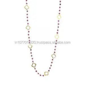 Oro Placcato In Argento Sterling 3-4mm Sfaccettato Rubino Pietra Preziosa Del Branello Con Collana di Fascino del Trifoglio-24 Inch Lungo collana