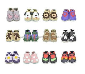 Chaussures de bébé en cuir Mi-blanc avec papillon de couleur - Product Image 2