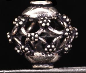 Encantos de plata oxidada para la fabricación de joyas de moda de alta calidad 925 Plata de ley sólida 12x12 MM Bola de forma redonda cuentas sueltas - Product Image 2