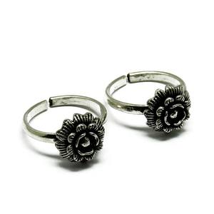 Hermosa flor oxidado plata de ley 925 anillos de dedo bien - Product Image 1