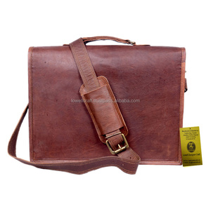 Sac à bandoulière élégant pour ordinateur portable en cuir artisanal LOWELL - Product Image 2