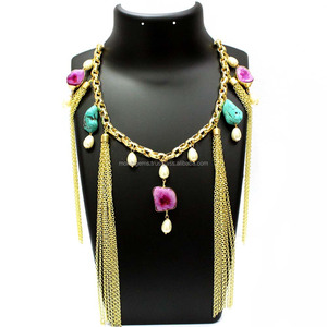 Collar llamativo de ágata y Perla multicolor chapado en oro de 22 quilates con borla larga hecha a mano para bodas y fiestas - Product Image 1
