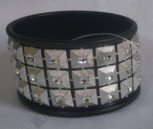 Porte-ronds de serviette en fer cristal anneaux de serviettes carrées en métal perlé pour décor de perles de cuisine de réglage de Table de fête de mariage - Product Image 2