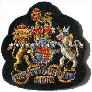 OEM Personalized Fashion Patches and Blazer Badges Wholesale Golden Crown with Leaves Wreath Hand Embroidery Bullion Wire Patch - Product Image 3