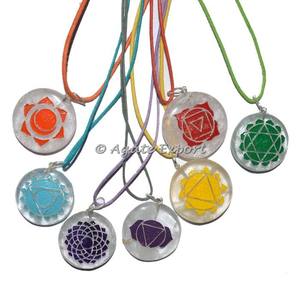 Juego de colgantes de cristales curativos con acento de 7 Chakras: Precio Juego de piedras colgantes de 7 Chakras para meditación - Product Image 1