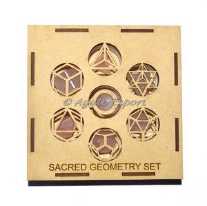 Conjunto de geometría de cuarzo rosa con caja de regalo cuadrada - Product Image 1