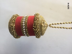 กระเป๋าคลัทช์โลหะทำด้วยมือสีทองเงิน H4192กระเป๋าปาร์ตี้ยามเย็นทำจากหินแฟชันประดับลูกปัดสายสร้อยซาตินซับในอินเดีย - Product Image 4