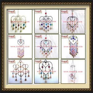 หัวใจโลหะหลายชนิดและลมดวงอาทิตย์ตีระฆังสีทอง & สีชมพูแบบชนบทพร้อมระฆังและลูกปัดสำหรับตกแต่งบ้านสวนหรือลานบ้าน - Product Image 5