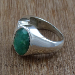 Beautiful Look Emerald <b>925</b> <b>Silver</b> <b>Ring</b> - Product Image 1