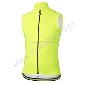 Chalecos de entrenamiento de fútbol personalizados OEM a precio económico para hombres - Product Image 6