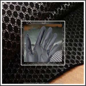 ถุงมือควอตซ์ดิจิทัลลายหนังแพะเป็นมิตรกับสิ่งแวดล้อม lwg ในสีดำสีขาวมุกและสีเทาที่มีลายนูน - Product Image 2